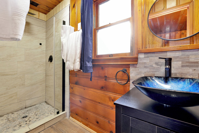 Bathroom 4, Shore Acres Lodge #450, San Bernardino