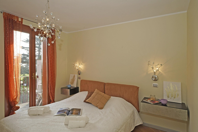 Bedroom 3, Apt Il Barcone in Sirmione, Brescia