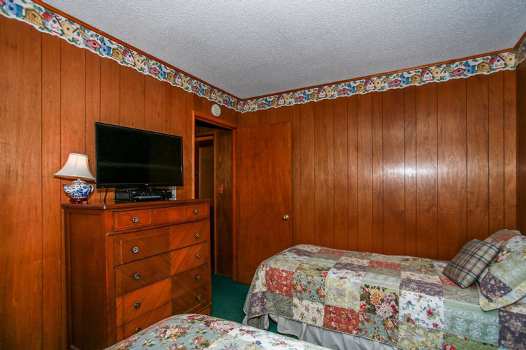 Bedroom 14