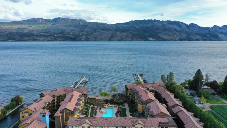 Exterior & Views 2, Condo at Barona Beach Lakeside Resort, Central Okanagan