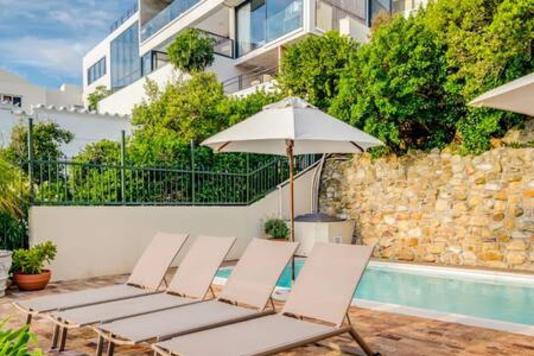 Sport & Beauty 5, Colonial-style Apartment w Views Pool Area CBT Lodge, City of Cape Town