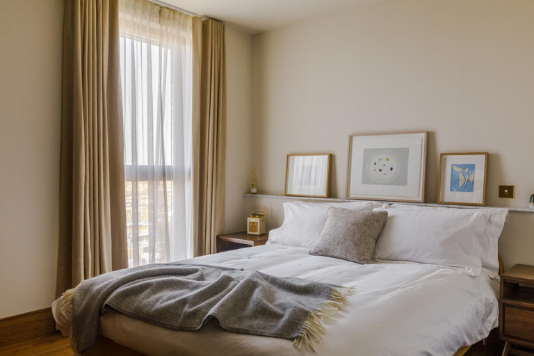 Bedroom 3, Stunning Apartment with City views, London