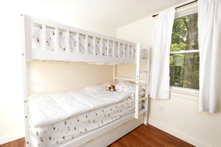 Bedroom 4, Fernwood Cottage A Poconos Retreat, Monroe