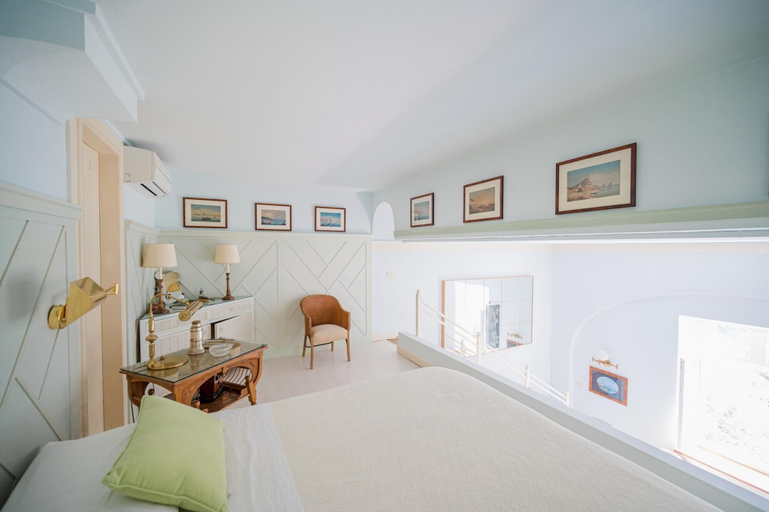 Room 4, Charming Loft Camerelle, Napoli