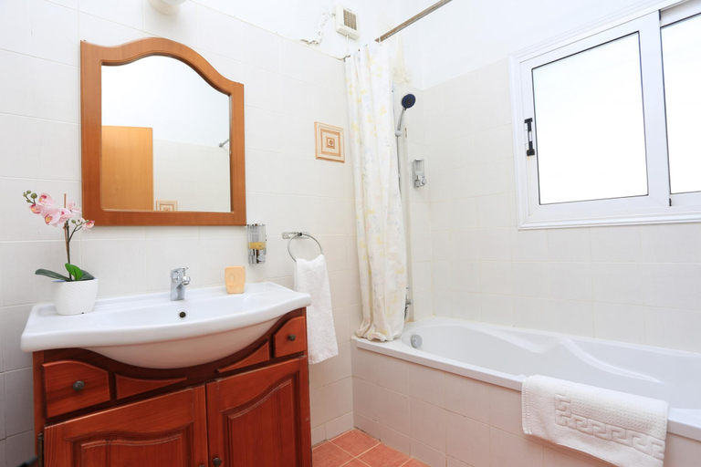 Bathroom, Seabreeze Villa No 2