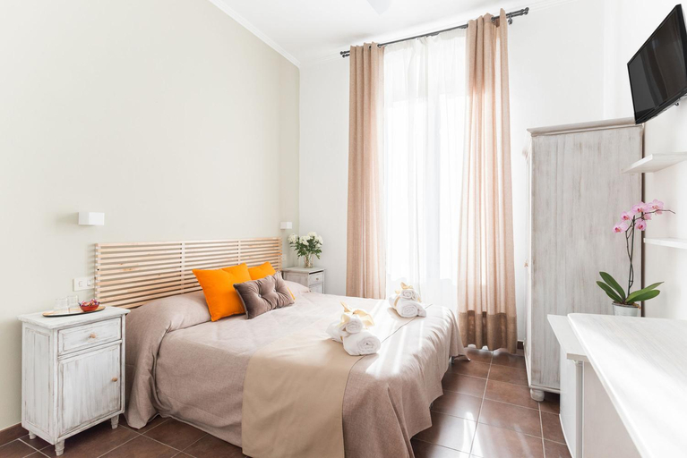 Bedroom 2, Domus Victoria Guest House, Rome