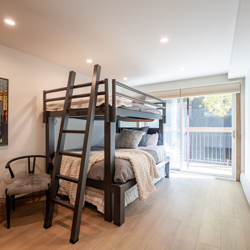 Room 4, Durant Den by Rovetravel 2BR Apt w Private Patio, Pitkin