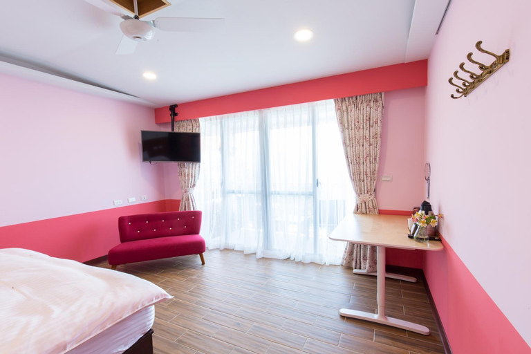 Bedroom 13