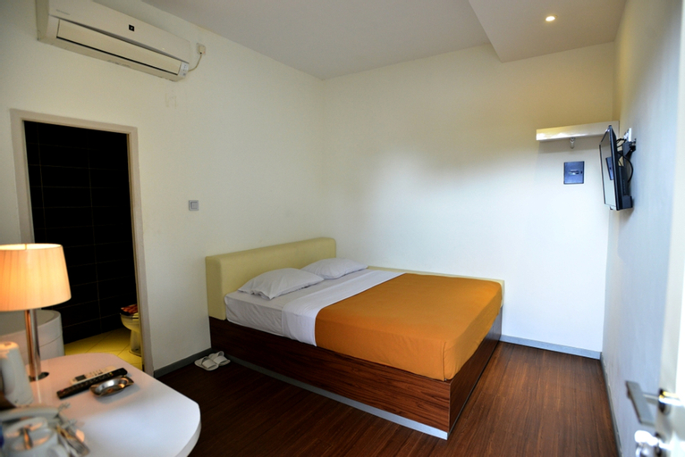 Bedroom 12