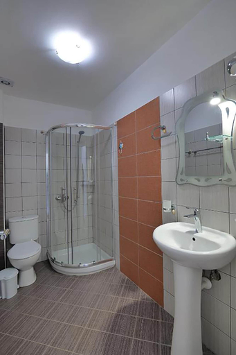 Bathroom 4, El Mare Hotel, Sarandës