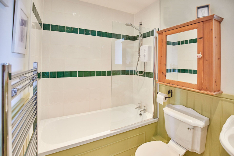 Bathroom 3, Host Stay The Hayloft, Bradford