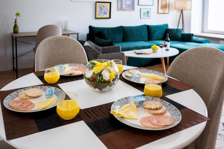 Food & Drinks 5, Spacious and Bright 2bdr Apartment in the Old Town, Sarajevo