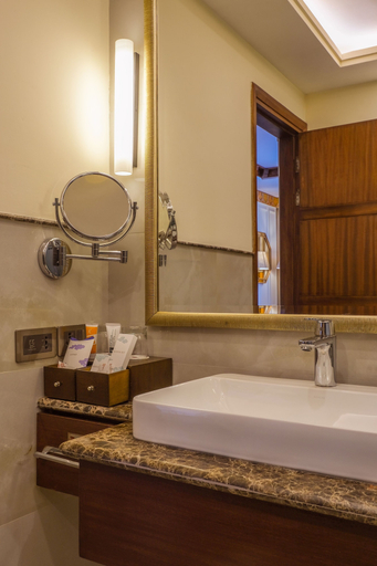 Bathroom 3, The Grand Dragon Ladakh, Leh