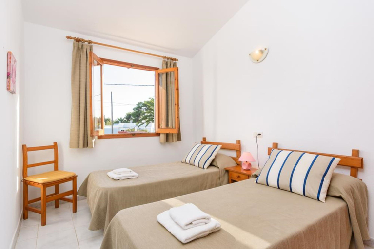 Bedroom 2, 107496 - Apartment in Cala Blanca, Baleares