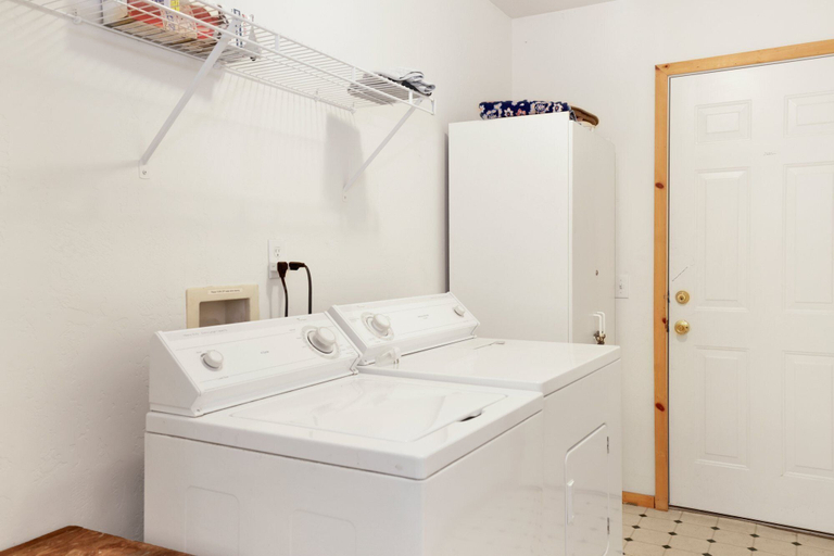 Bathroom 4, Aspen Grove #1041, San Bernardino