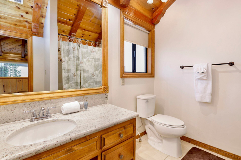 Bathroom 4, Bearfoot Lodge #2030, San Bernardino