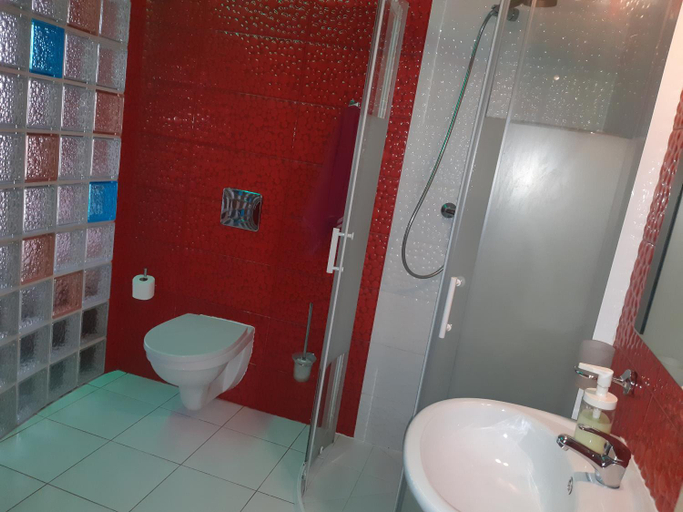 Bathroom 3, Apartamenty i pokoje goscinne Nowita, Tatra