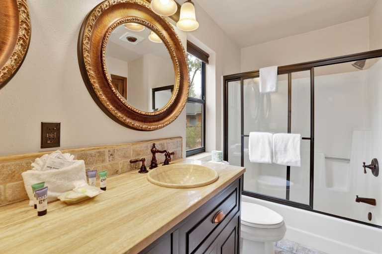 Bathroom 4, Luxury Lodge #1888, San Bernardino