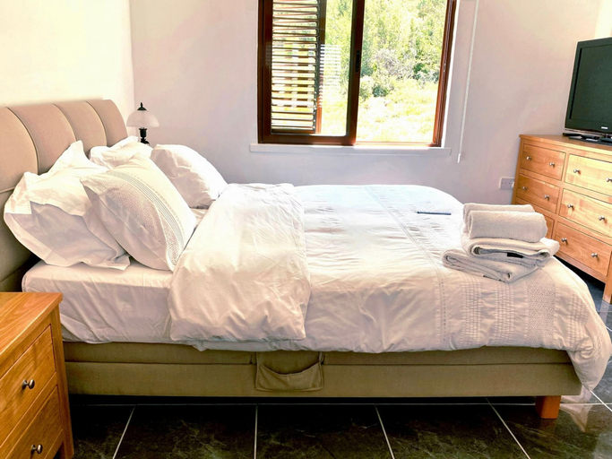 Room 3, Villa With Pool and Garden 9 min to Beach in Lapta