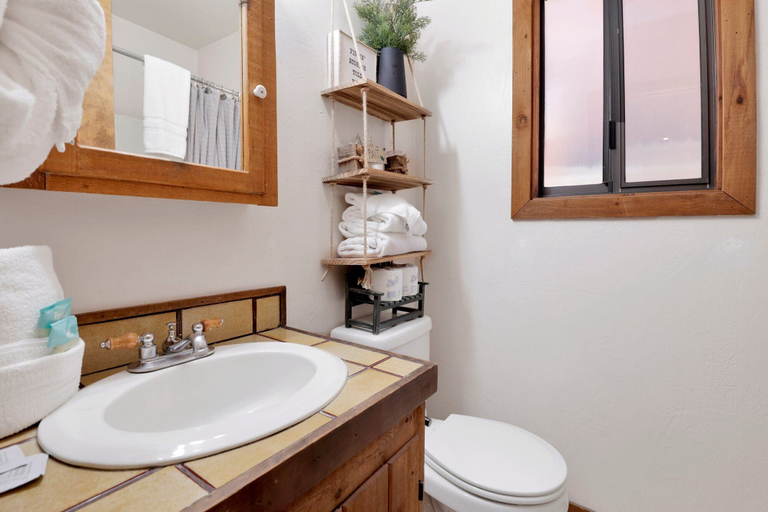 Bathroom, Sugar Chalet #2157, San Bernardino