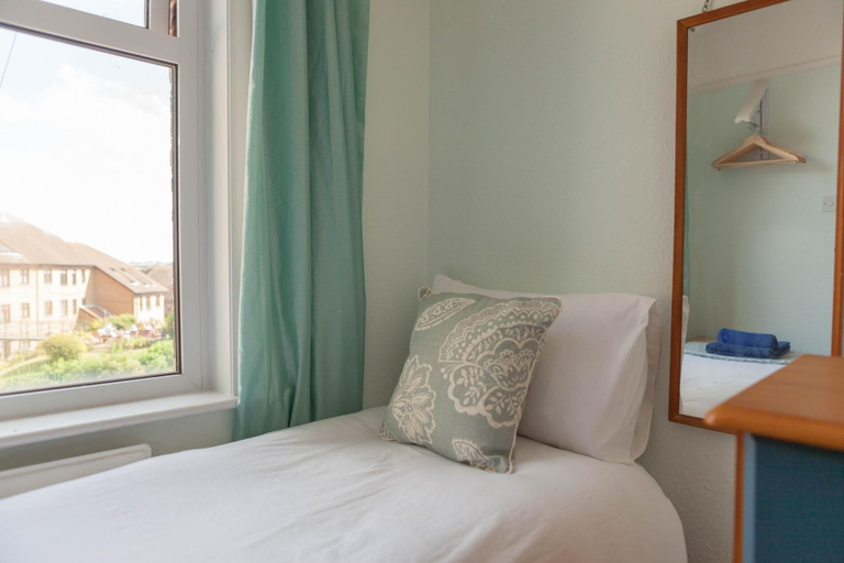 Bedroom 2, Pilgrim's Lookout Whitstable Holiday Home, Kent