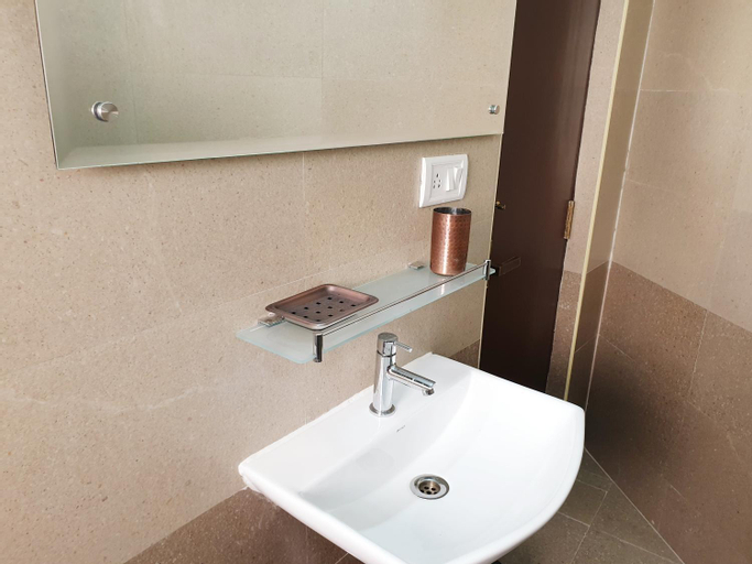 Bathroom 12