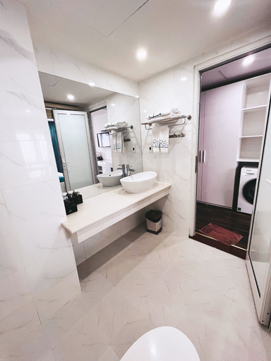 Bathroom 4, Rivera Suites, Da Nang
