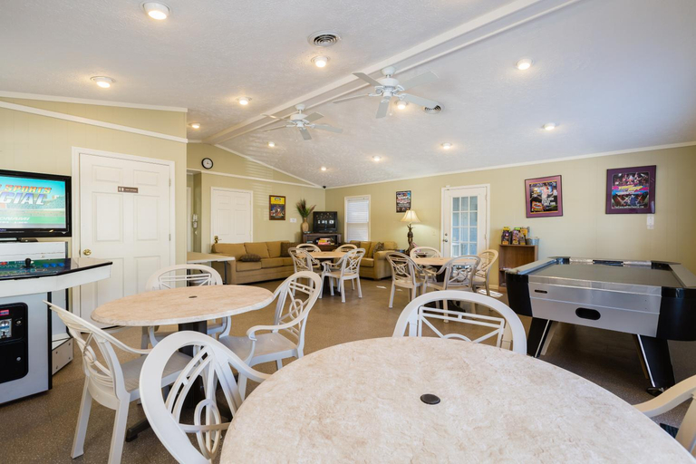 Food & Drinks, Country Club Villas, Horry