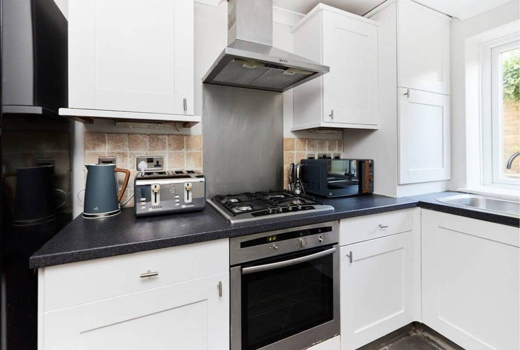 Others 4, The Carshalton Place - Stunning 1bdr Flat, London