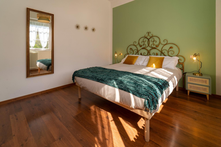 Bedroom 3, Coral Blue by Wonderful Italy, Como