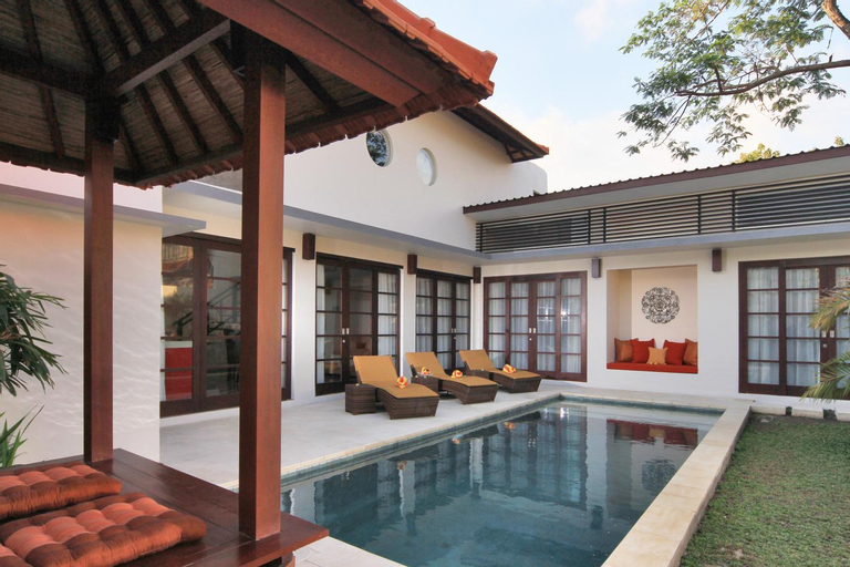 Swimming Pool 15