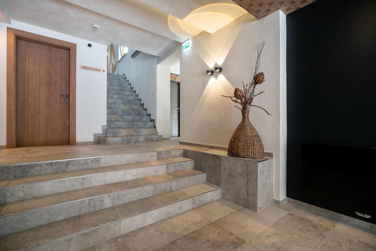 Public Area, Hotel Sonnenhof, Schwaz