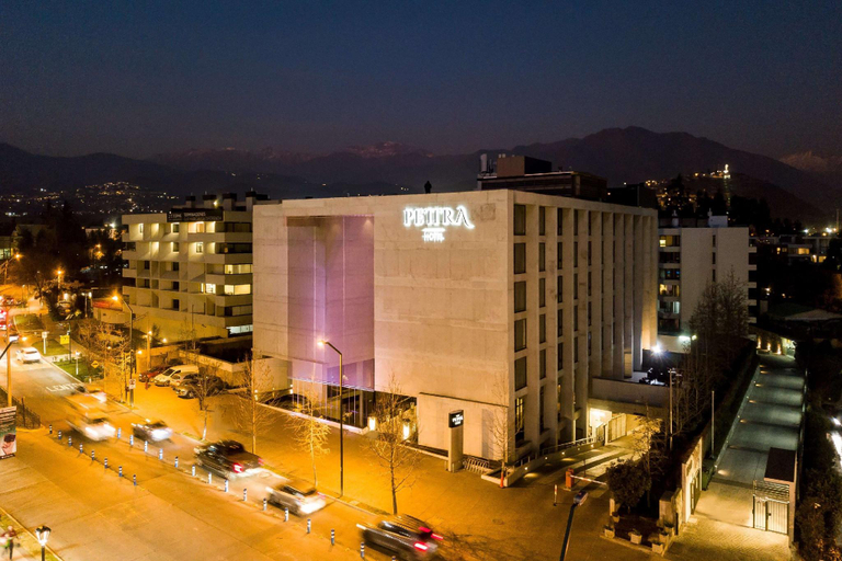 Exterior & Views 2, Wyndham Santiago Pettra, Santiago