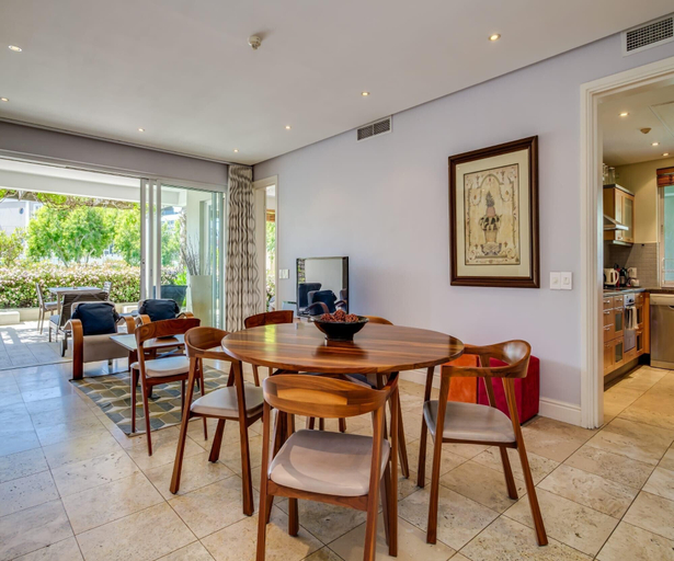 Food & Drinks, Beautiful Apartment at the Waterfront Marina Altmore 001, City of Cape Town