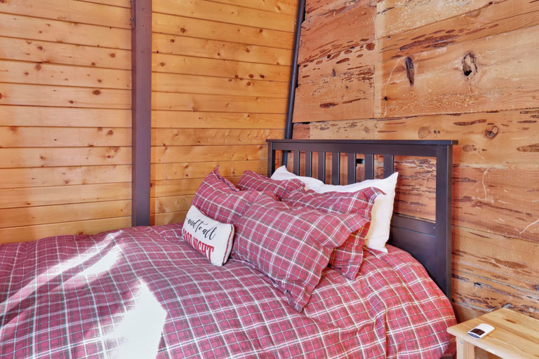 Bedroom 3, Wolf Cub Cabin#1946, San Bernardino