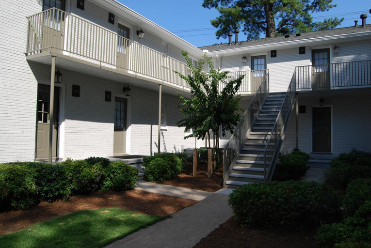 Exterior 2, B1bf Safe Clean Condo w Free Parking Near Shepherd Center, Atlanta