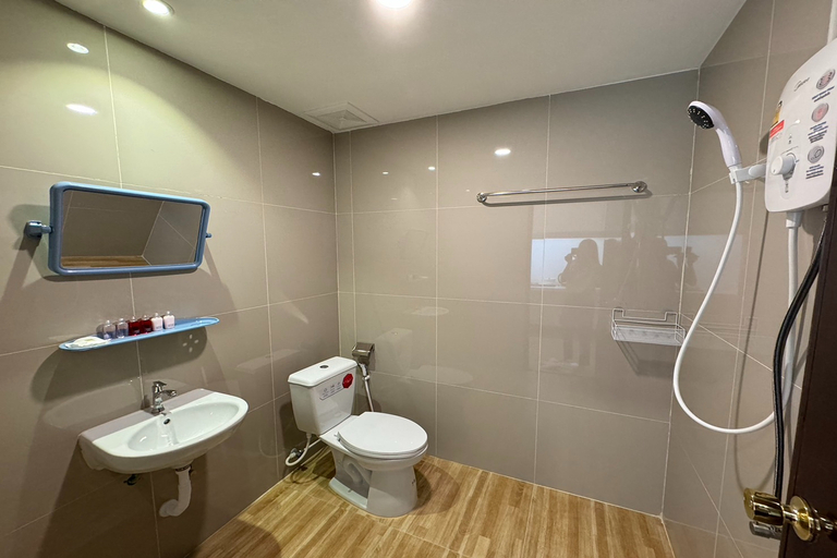 Bathroom 3, MYP, Phuket Island