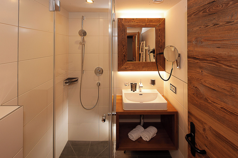 Bathroom 4, Alpine Lifestyle Berghotel Madlener, Bregenz