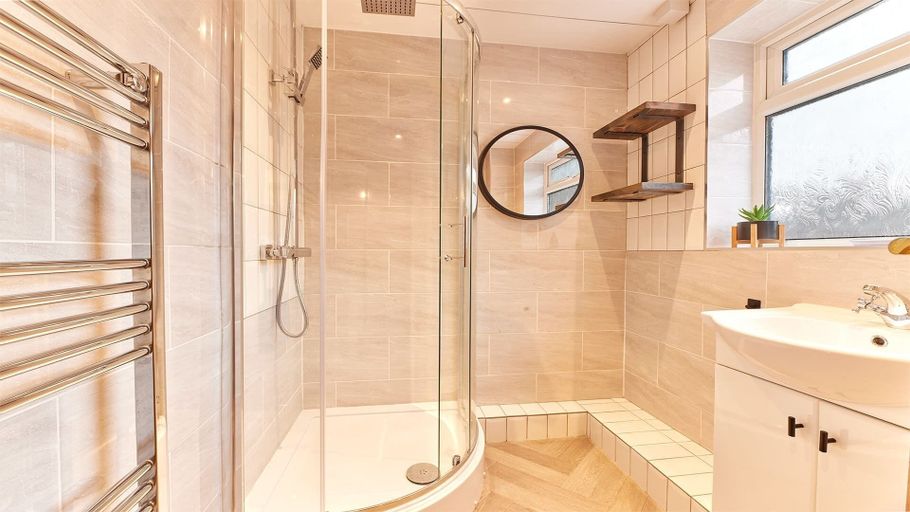 Bathroom 3, Host Stay Inness House, Northumberland