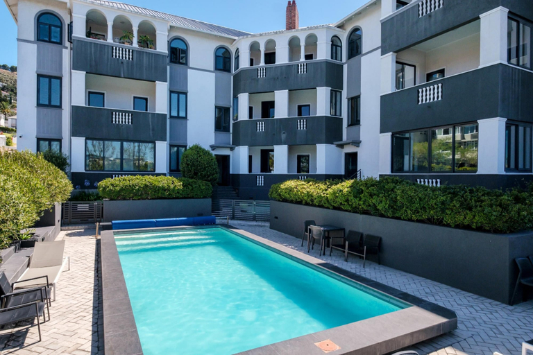 Sport & Beauty 5, Urban Chic Apartment Close to Waterfront Warwick, City of Cape Town