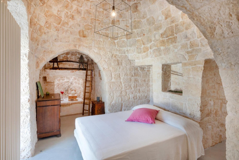 Others 4, Trullo delle Stelle by Wonderful Italy, Brindisi