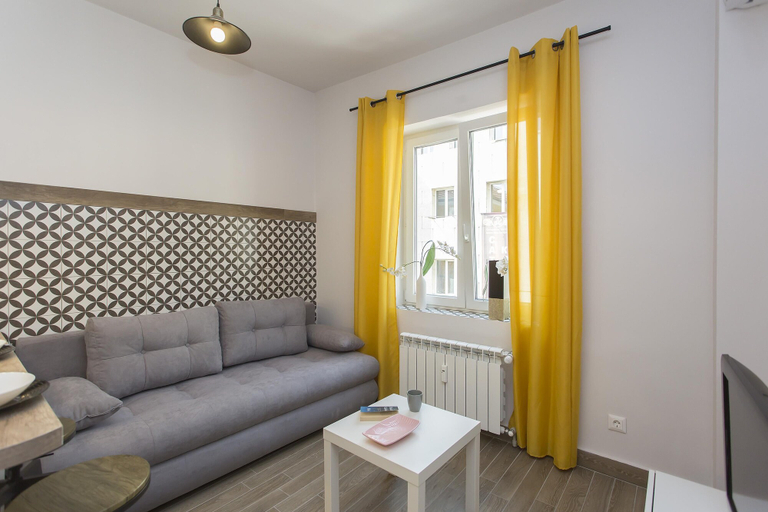 Others 5, Sunny and Modern 1bdr Apartment in the Center, Stolichna