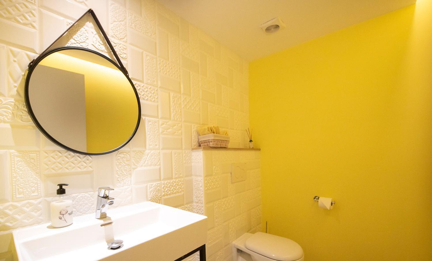Bathroom 5, Blanca, Baleares