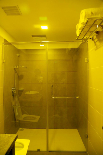 Bathroom 4, Hotel Park N, Krishna