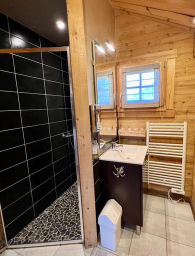 Bathroom 3, Logis Hotel les Chatelmines, Vosges