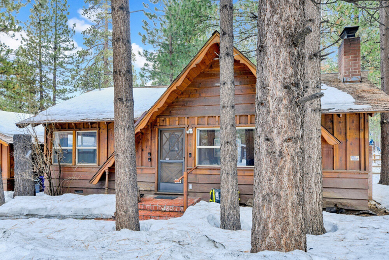 Exterior & Views 2, Brunos Cabin #2288, San Bernardino