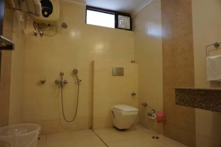 Bathroom, Design galleries complex, Faridabad