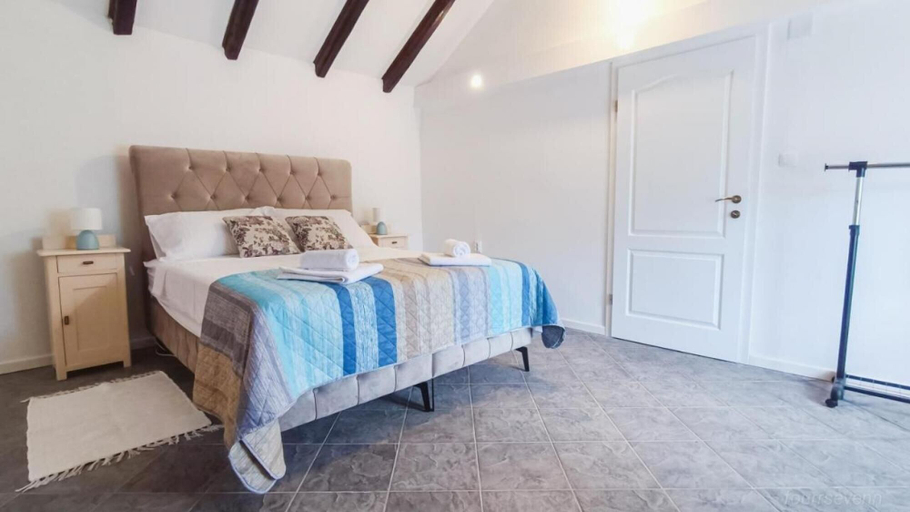 Room 3, Didini Dvori in Kru evo, Obrovac