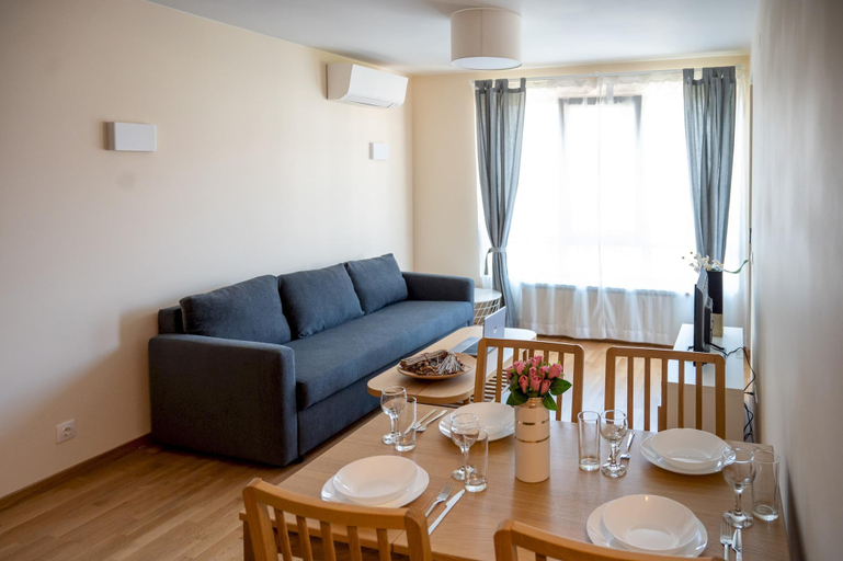 Others 1, Spacious 1bdr Apartment in City Centre With Balcony, Stolichna
