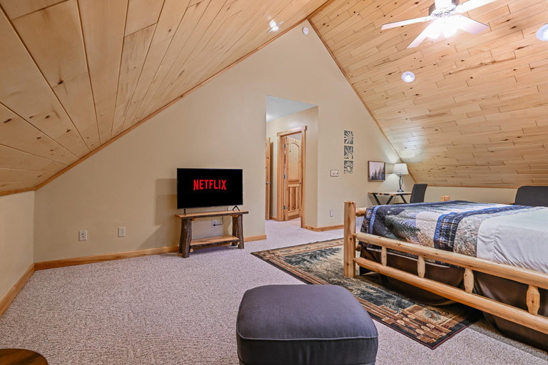 Bedroom 3, North Star Retreat-kayak I Swim I Snowmobile, Vilas